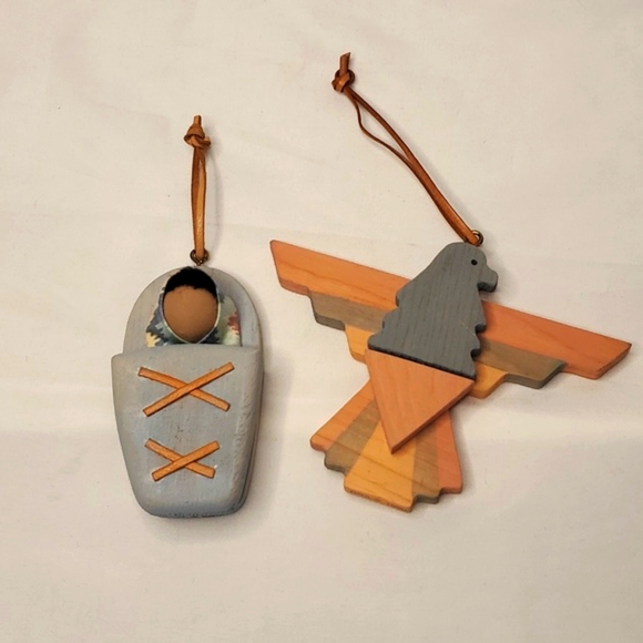 Vintage Ornaments Native Wood Pair Handmade Leather String - Picture 1 of 6